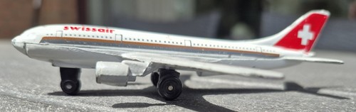 Matchbox airbus 300b swissair - matchbox,
