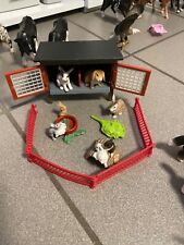 Schleich Hasenstall inklusive Hasen und Futter sowie Aussengehege