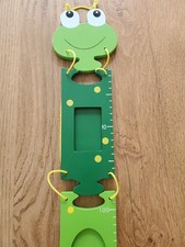 Holz Messlatte Frosch grün für Kinder Kinderzimmer Maßstab Foto Bild