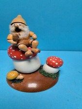 FIGUR HOLZ  ERZGEBIRGE HANDARBEIT   FLIEGENPILZE MIT ZWERG