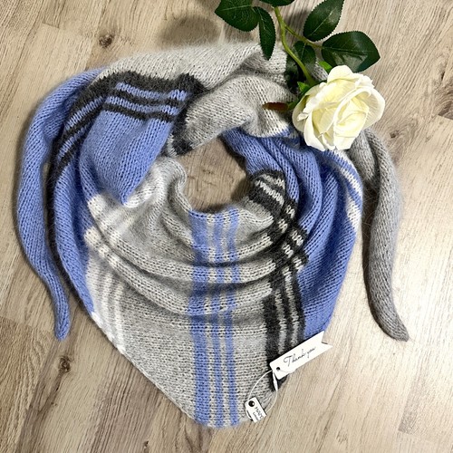 Handgefertigter strickschal - handgefertigter,