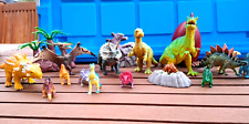 Konvolut 13 Spielfiguren verschiedene Dinosaurier, Hartgummi, Plastik