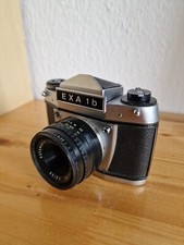 analoge Spiegelreflexkamera EXA 1b von Pentagon mit Zubehör