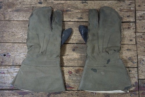 Paar alte handschuhe - paar,