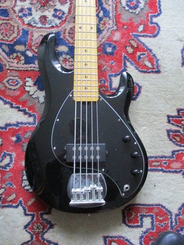 Musicman stingray sub - musicman,