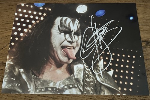 Gene simmons signed 8x6 - signed, photo