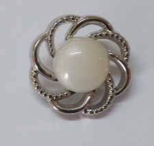 5 schöne Trachtenknöpfe "mit