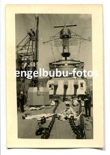 FOTO - KRIEGSSCHIFF - Kreuzer "LEIPZIG" oder "PRINZ EUGEN" in "Gotenhafen" 1945