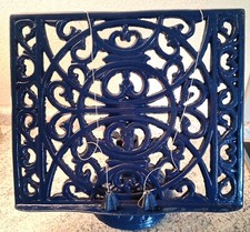 Buchständer Landhausstil, Gusseisen, Blau lackiert, Neigungswinkel einstellbar