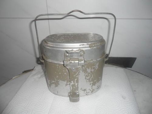 Kochgeschirr - ,