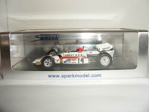 Spark diecast s1748 - 1/43,