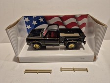 Ertl Maßstab 1:18 Diecast  -