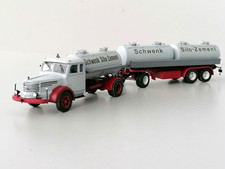 Krupp Titan mit Dreiachsanhänger mit Zementsiloaufbau,  Nr. 4339 und 4340