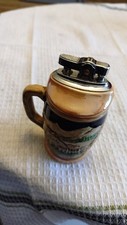 Vintage Tischfeuerzeug, Benzinfeuerzeug auf Porzellanglas, lighter petrol
