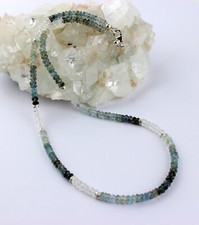 Moos Aquamarin und Regenbogen