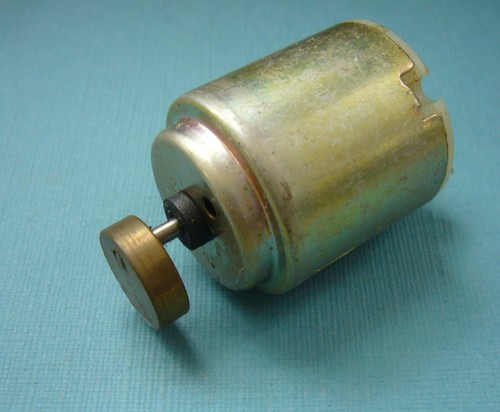 Kleiner motor mit excenter - motor, ca