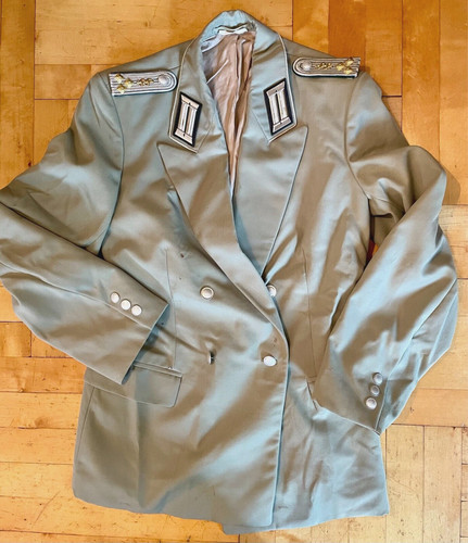 Nva oberleutnant offizier - oberleutnant,