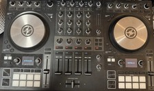 Traktor S4 MK3 DJ Controller Ohne Software
