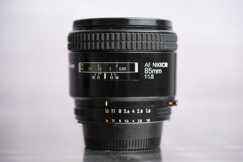 Nikon nikkor 85mm 8 af - nikon,