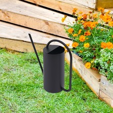 Gießkanne mit langem Auslauf