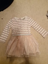 Süßes Next Baby Kleid Mit