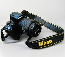 Nikon D5000 Digitalkamera + AF-S 18-55mm DX G VR Kamera DSLR |