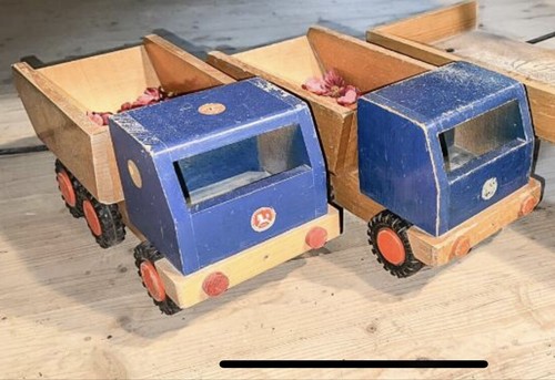 Alte spielzeug lkw - spielzeug, (ddr)