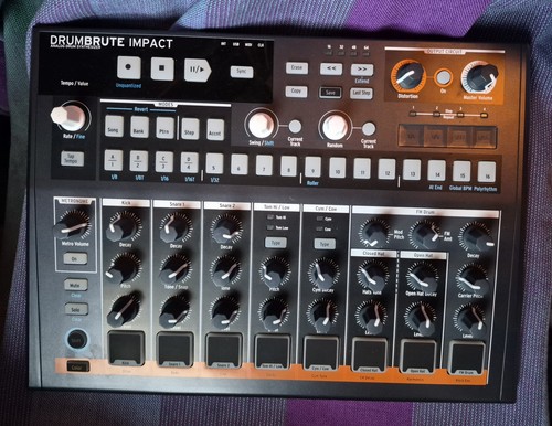 Arturia drumbrute impact - arturia,