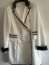 Elegantes  weißes Trench