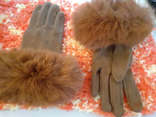 Ockerfarbene Handschuhe mit Kunstpelz in 7,5