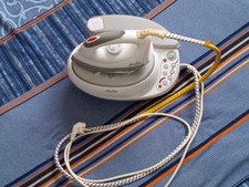 Dampfbügelstation der Marke Studio DBS 2400 als Ersatzteilspender!