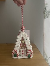 TK Maxx Weihnachten Lebkuchenhaus Hängeschmuck Baumschmuck Zuckerstange