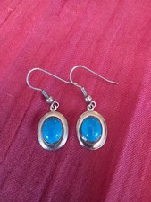 Ohringe silberfarben mit Stein