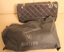 MADELEIN Handtasche Lackoptik