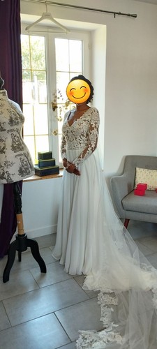 Ausgestelltes brautkleid aus - ausgestelltes,