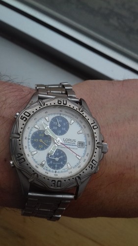 Lorus seiko y182 6d30 titanium - lorus,