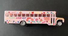 Herpa H0, Blue Bird School Bus, "Make Love not War", gut erhalten