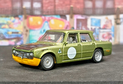 Hot wheels 1965 alfa - 1/64,
