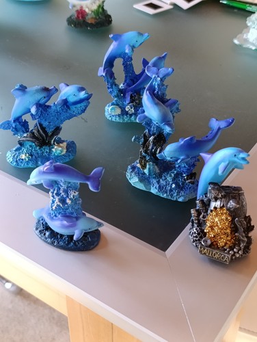 Blaue delphinskulpturen - blaue,