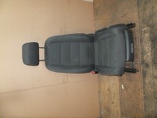 Sitz vorn links Stoff VW Touran Bj.2003 schwarz 1K4881105BG Fahrersitz