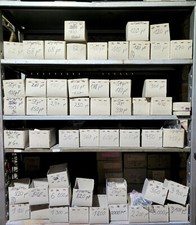 100 Stück Lot Styroflex Kondensator Sortiment Werte WÄHLBAR TOP NOS #D