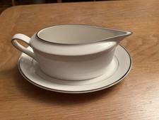 Fine China Sauciere. Top Zustand nie benutzt.