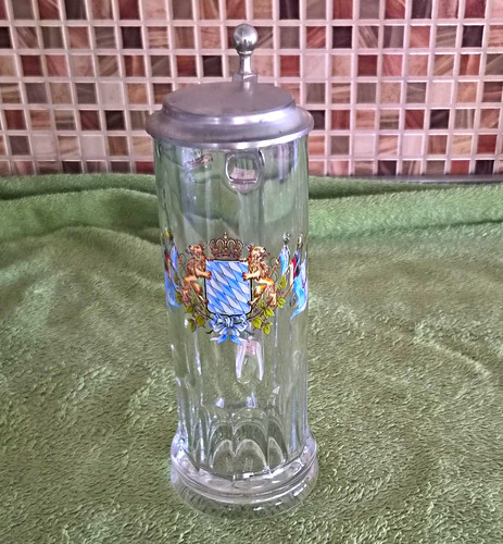 Glas bierkrug mit zinndeckel - glas-bierkrug,