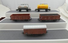 5 Stück Güterwagen /