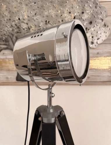 Stylische dreibein stehlampe - dreibein,