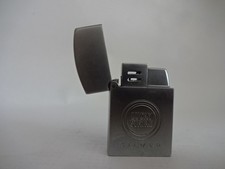 Werbeartikel " Lucky Strike " Red " Silbernes Feuerzeug - 40 mm groß