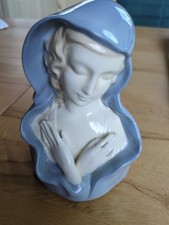 9942863-a Porzellan-Figur