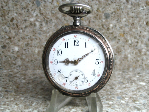 Eine taschenuhr mit - eine,