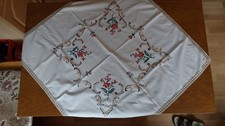 Tischdecke handgestickt von ca 1950