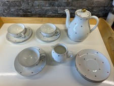 Teegeschirr Set - Tasse, Kanne mit Deckel, Beige mit Rot